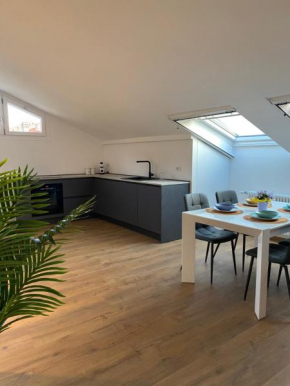 Sky View Apartment